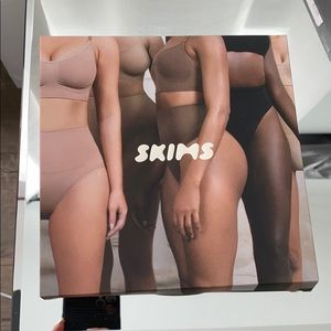 Skims core control thong